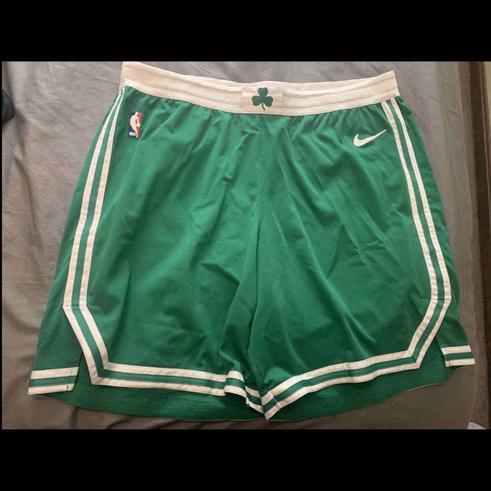 Boston Celtics Nike Green Basketball Shorts 3xl ( on court)